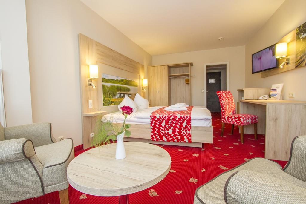 Falk Seehotel Plau Am See Oda fotoğraf